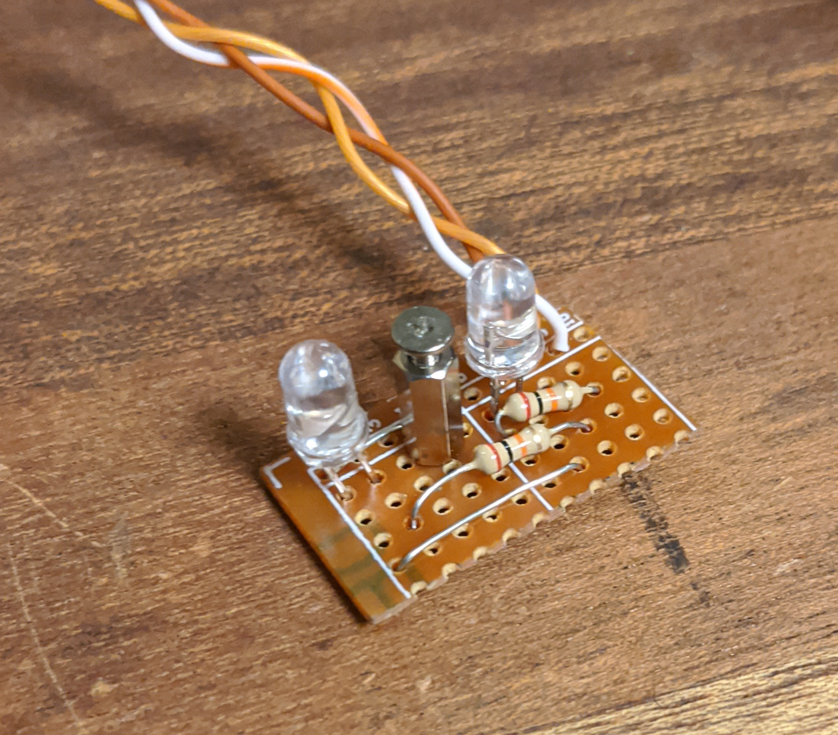 pcb with 2 leds and current limiting resistors