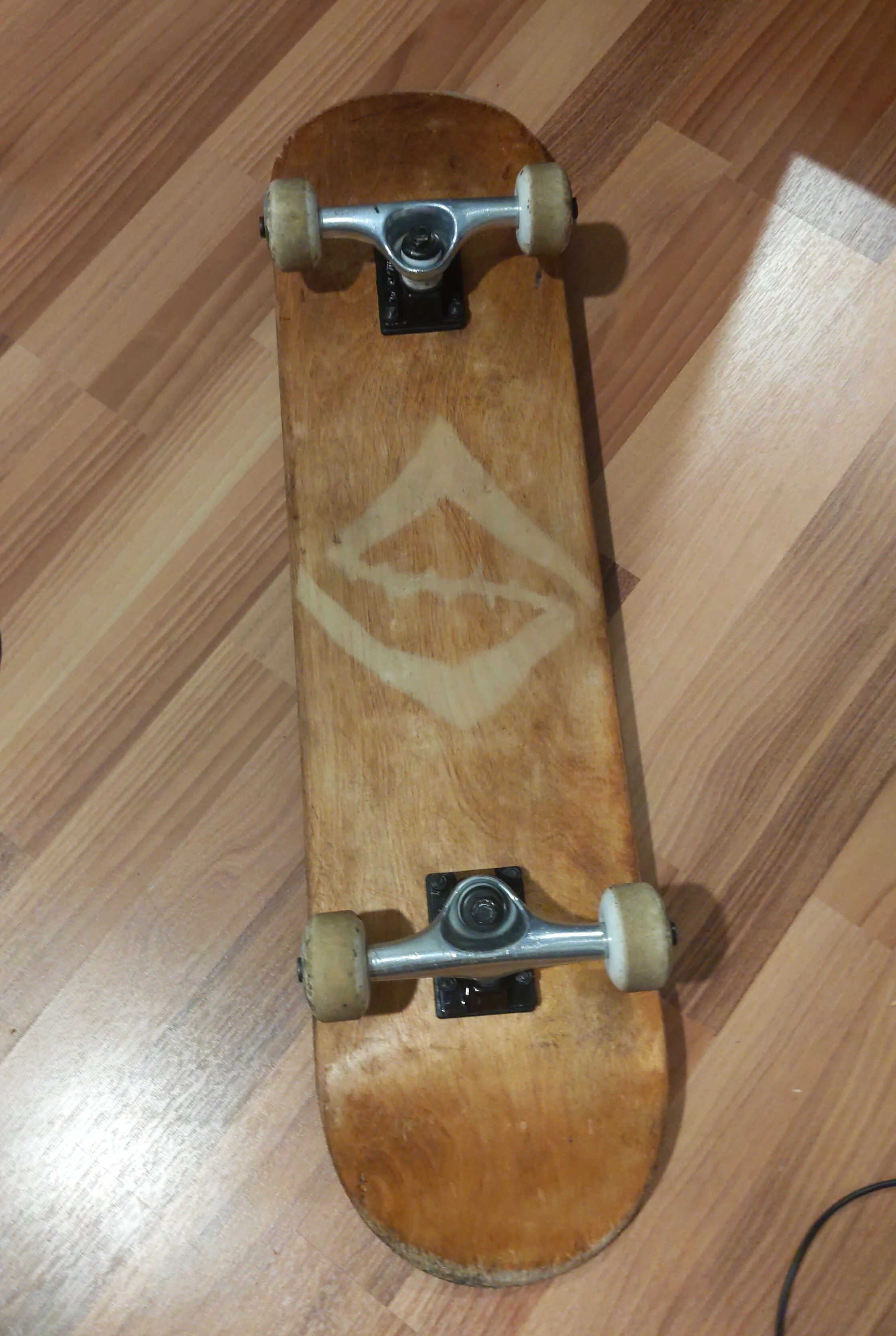 the finished skateboard